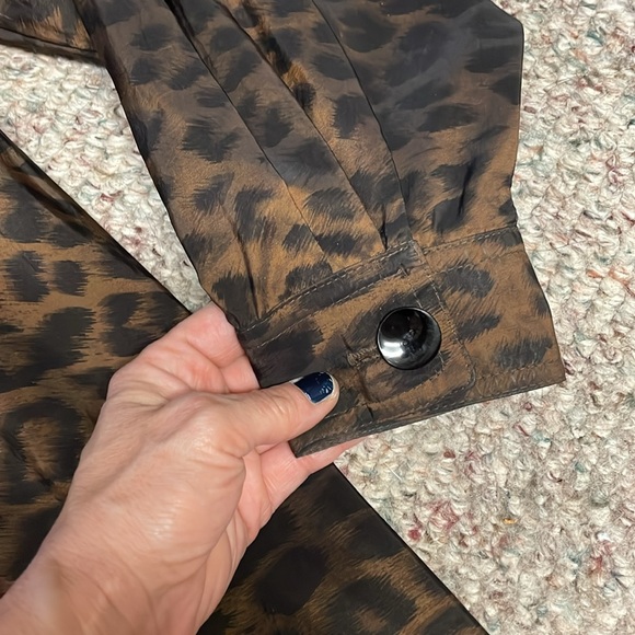 Vintage swingy leopard print raincoat - Picture 3 of 10